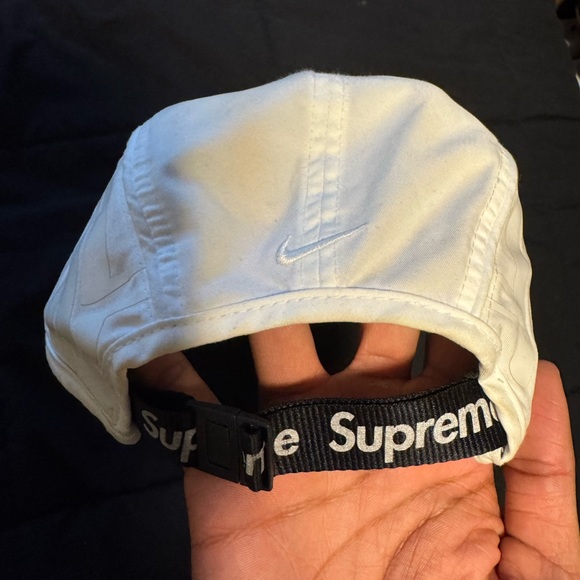 White Cap with Logo supreme x Nike - Picture 2 of 4